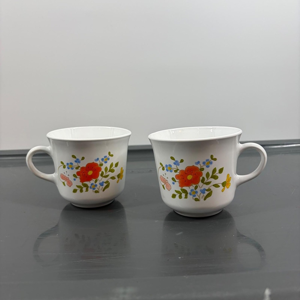 Vintage Corning Ware Floral Tea Cups Set of 2 White Red Blue Yellow Flowers
